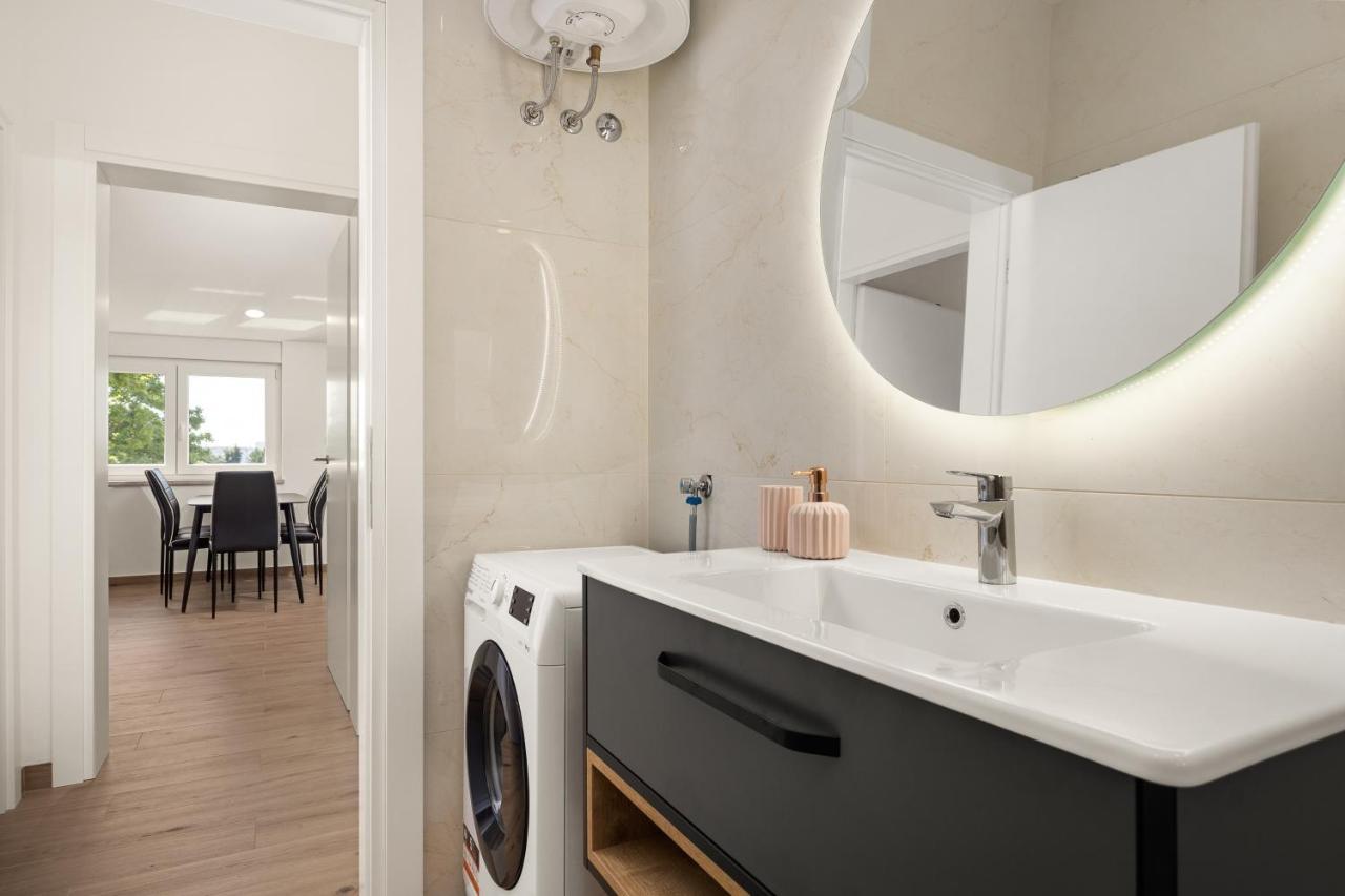Luxury Apartments Lotus&Lovor 普拉 外观 照片